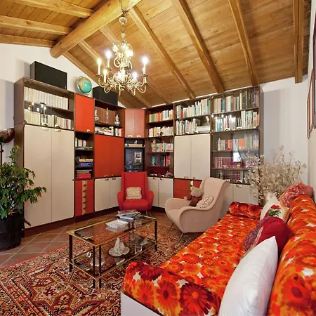 Woodland Escape With Pool Carbuta