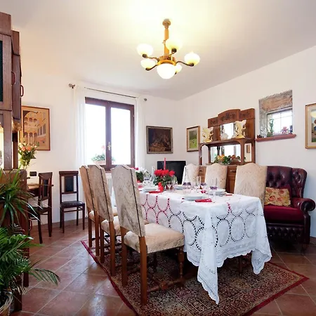 Casa vacanze Woodland Escape With Pool Carbuta